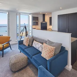 Host & - The Waves Apartment Whitby